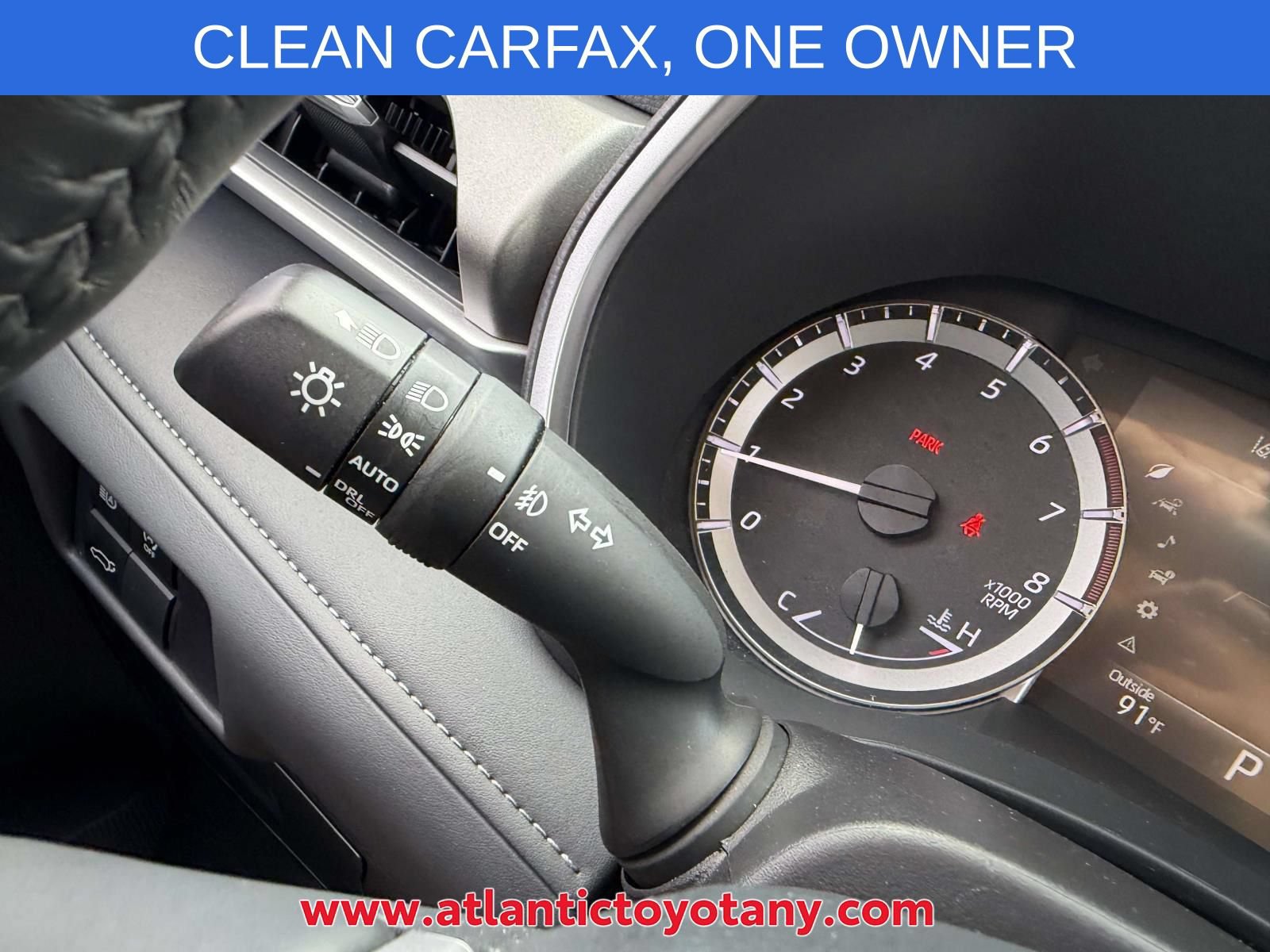 Used 2025 Toyota Highlander XLE FWD image 28