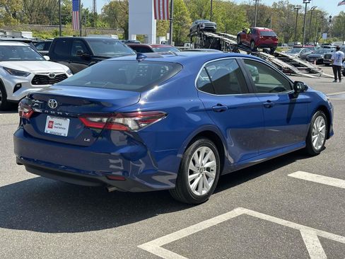 Used 2024 Toyota Camry LE w/ Cold Weather Package FWD image 5