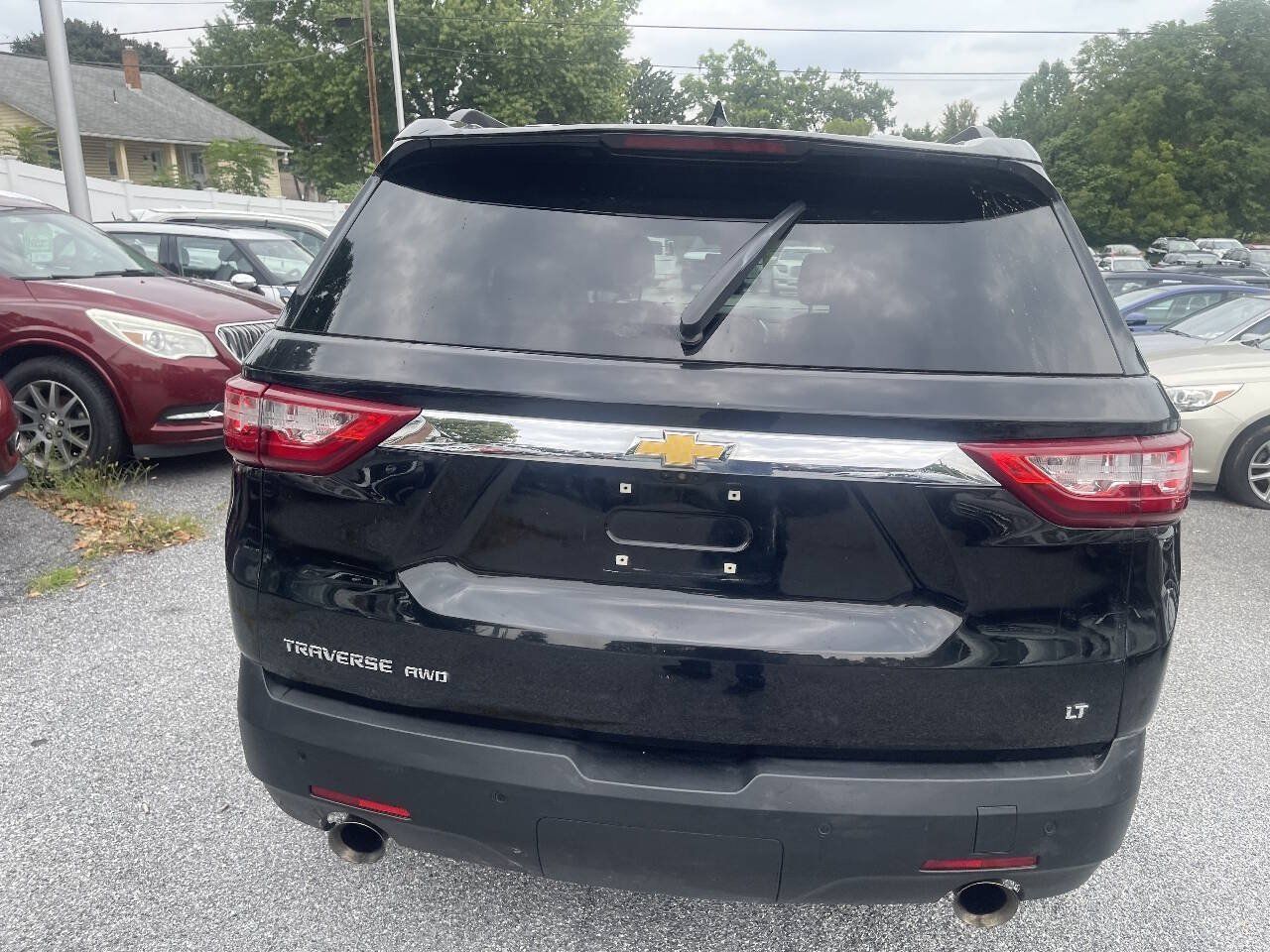 Used 2019 Chevrolet Traverse LT w/ LT Premium Package AWD/4WD image 6