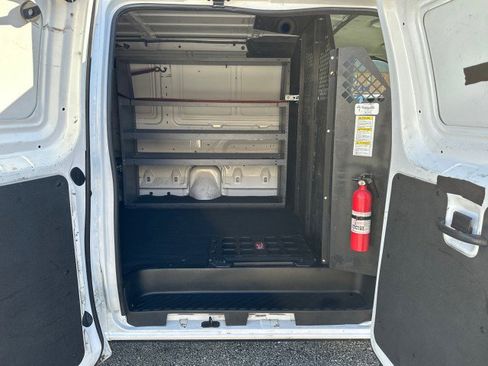Used 2011 Ford E-250 and Econoline 250 image 27
