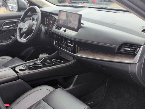 Used 2024 Nissan Rogue Platinum w/ Platinum Premium Package AWD/4WD image 34