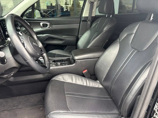 Used 2022 Kia Sorento S FWD image 4