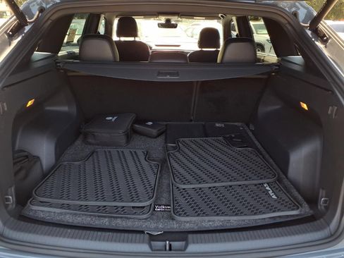 Certified 2023 Volkswagen Atlas Cross Sport SEL Premium R-Line AWD/4WD image 9