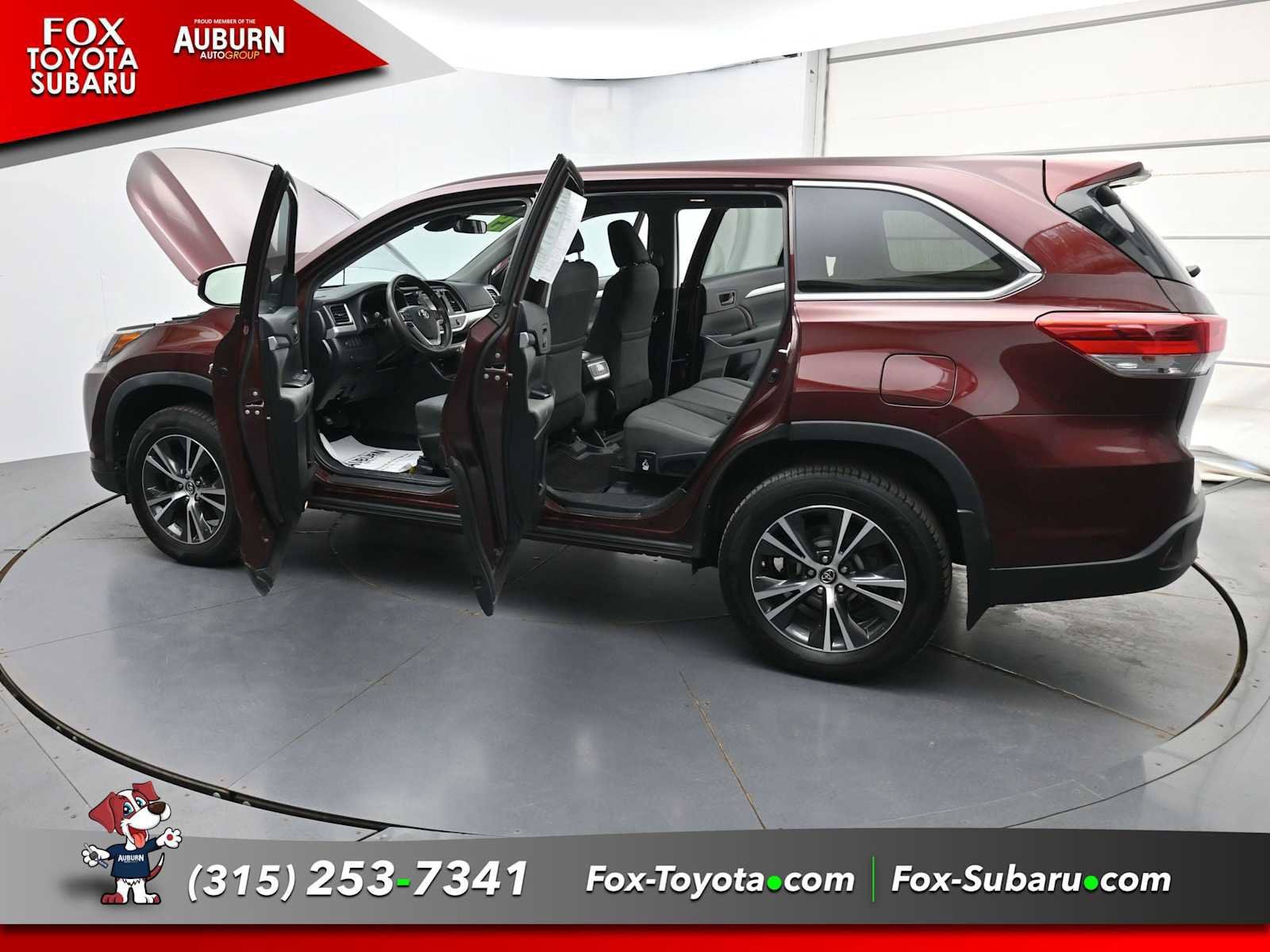 Used 2019 Toyota Highlander LE AWD/4WD image 42