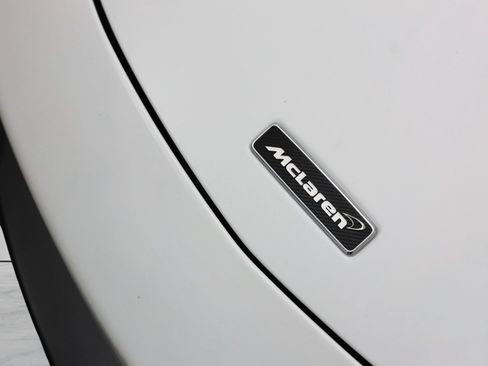 Used 2020 McLaren 600LT Spider RWD image 16