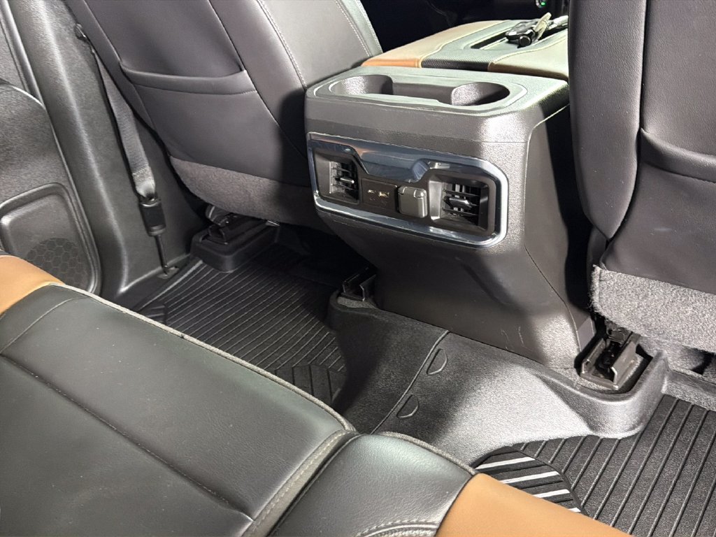Used 2022 Chevrolet Silverado 2500 High Country w/ Technology Package AWD/4WD image 32