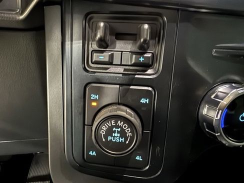 Used 2025 Ford F150 Lariat image 21