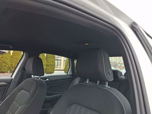 Used 2023 Volkswagen Jetta Sport image 13