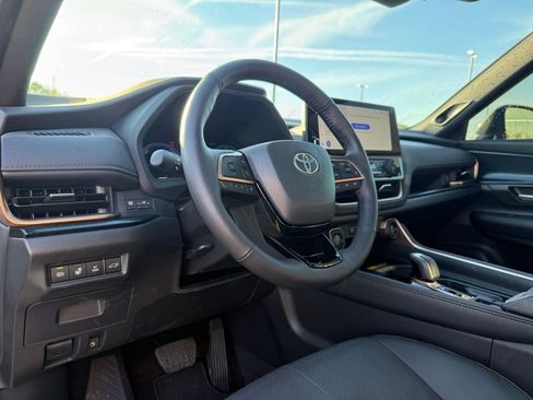 Used 2026 Toyota Grand Highlander AWD Hybrid image 11