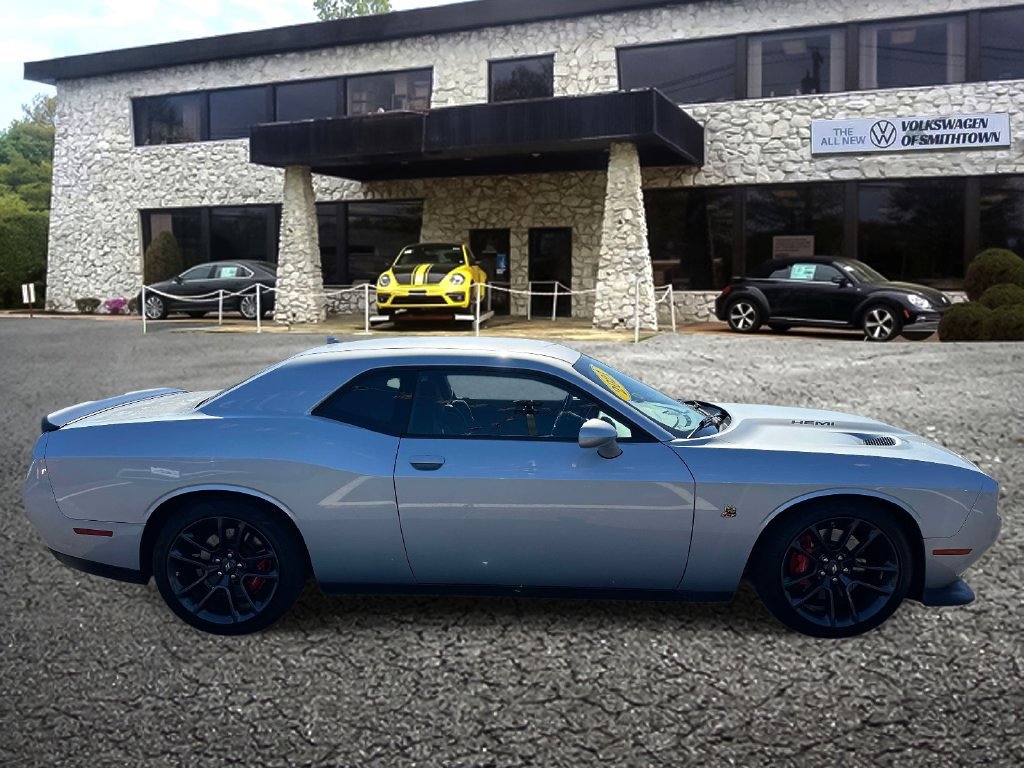 Used 2021 Dodge Challenger R/T Scat Pack RWD image 4