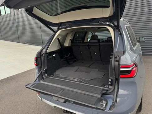 Used 2023 BMW X7 xDrive40i w/ Premium Package AWD/4WD image 41