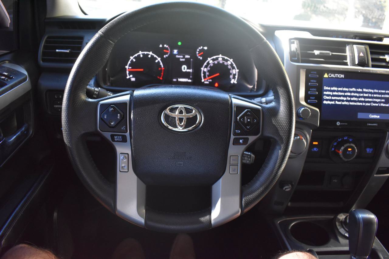 Used 2020 Toyota 4Runner SR5 AWD/4WD image 28