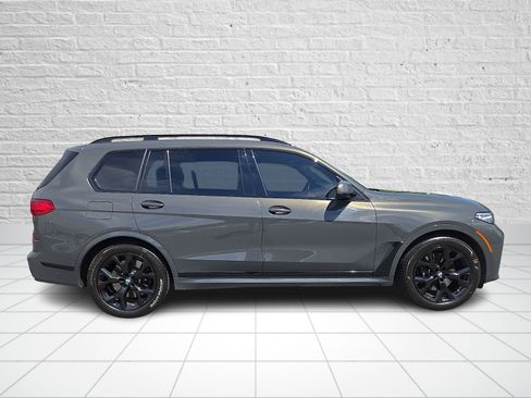 Used 2022 BMW X7 M50i AWD/4WD image 7