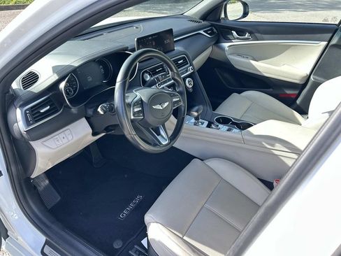 Used 2022 Genesis G70 2.0T RWD image 13