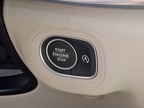 New 2026 Mercedes-Benz GLS 450 4MATIC image 16