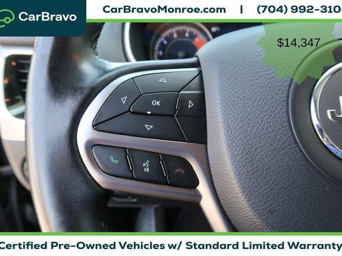 Used 2019 Jeep Cherokee Limited AWD/4WD image 18