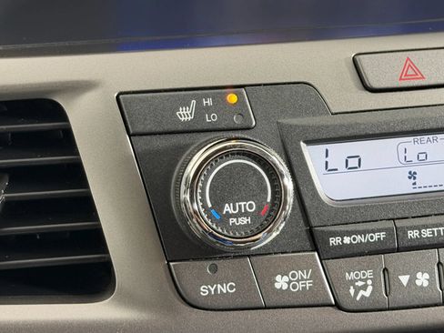 Used 2016 Honda Odyssey Touring image 29