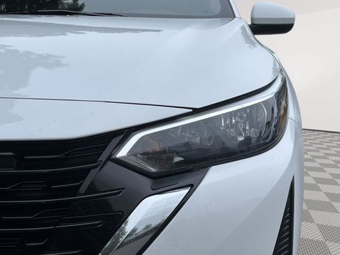 Certified 2024 Nissan Sentra S FWD image 10