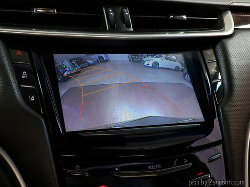 Used 2015 Cadillac XTS Premium image 36