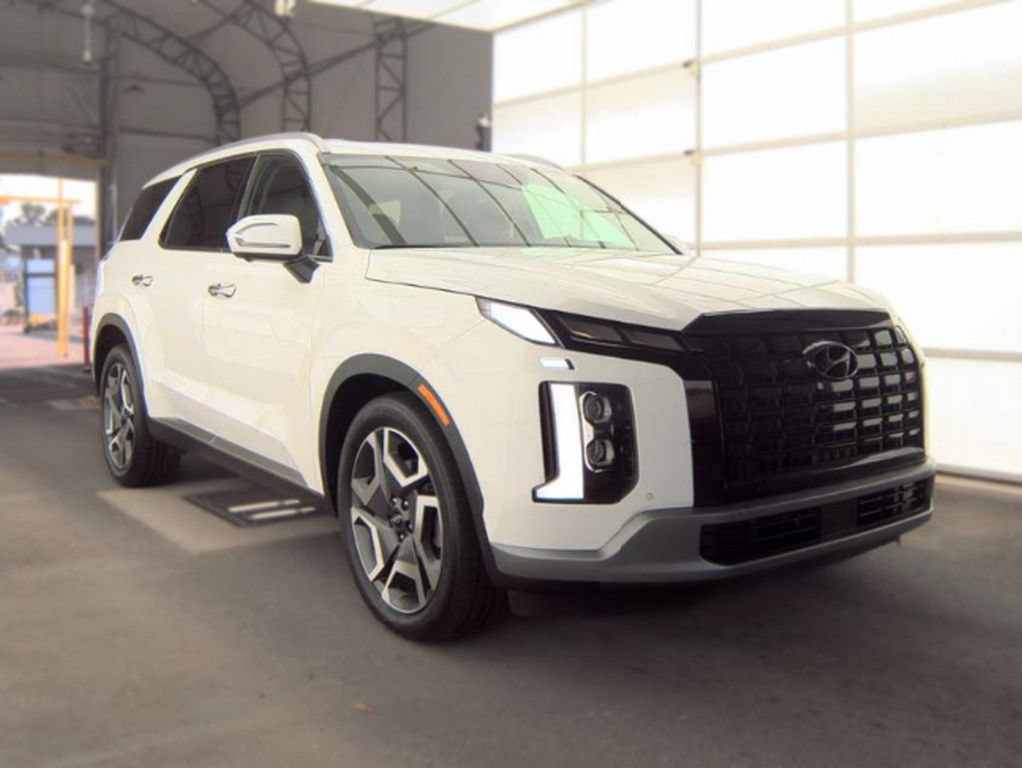 Used 2025 Hyundai Palisade Limited AWD/4WD image 4