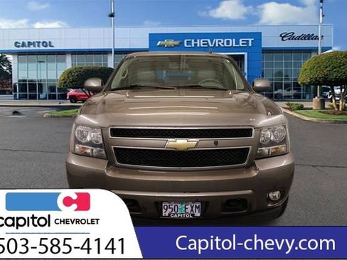 Used 2011 Chevrolet Suburban LT AWD/4WD image 7