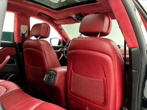 Used 2017 Maserati Levante w/ Luxury Package AWD/4WD image 45