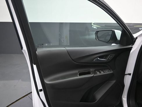 Used 2022 Chevrolet Equinox LT FWD image 11