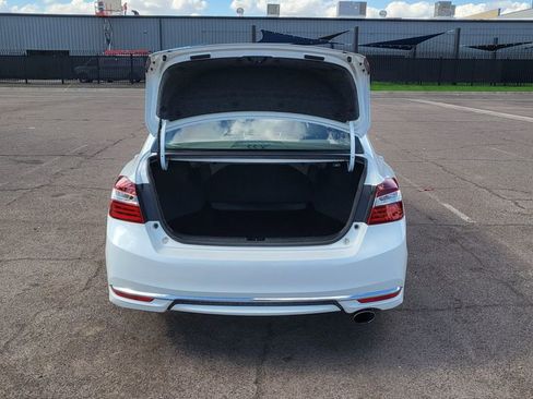 Used 2016 Honda Accord LX image 11