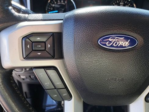 Used 2018 Ford F150 Lariat image 19