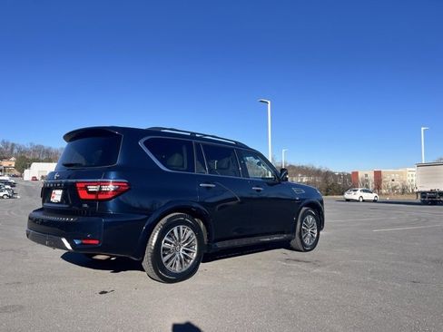 Certified 2022 Nissan Armada SL w/ Captain's Chairs Package image 8