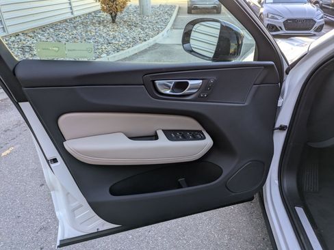 New 2026 Volvo XC60 B5 Plus w/ Protection Package Premier image 10