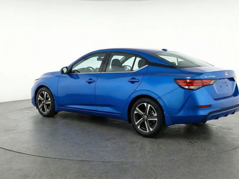 Used 2025 Nissan Sentra SV FWD image 6