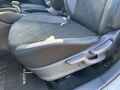 Used 2018 Nissan Kicks SV w/ Interior Electronics Package image 19