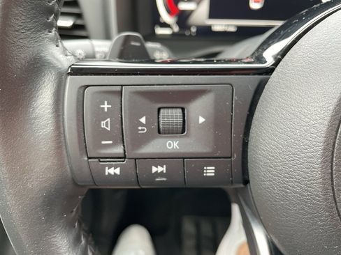 Certified 2024 Nissan Rogue SL image 13