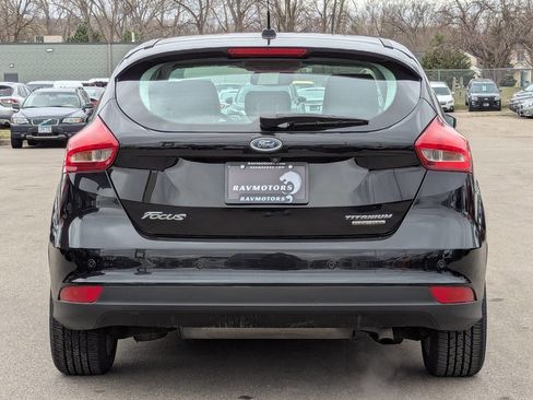 Used 2016 Ford Focus Titanium w/ Titanium Technology Package FWD image 10