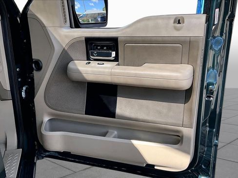 Used 2005 Ford F150 XLT RWD image 22