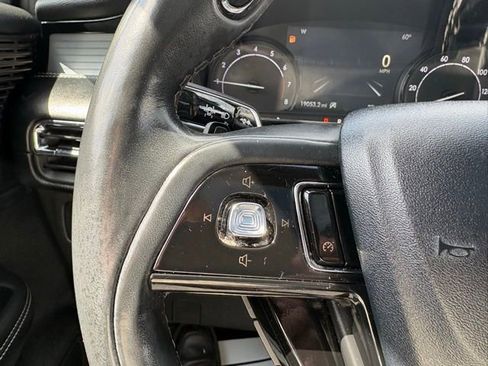 Used 2022 Lincoln Corsair AWD w/ Premium Package image 20