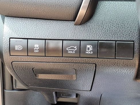 Used 2022 Toyota Camry SE FWD image 14