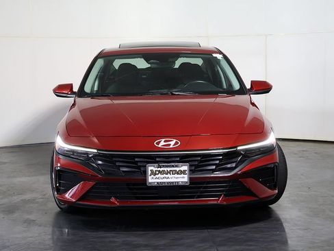 Used 2025 Hyundai Elantra SEL FWD image 9