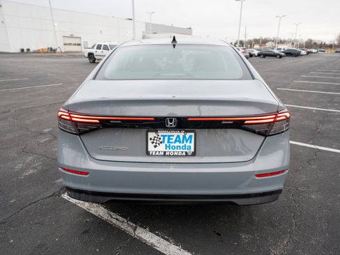 New 2025 Honda Accord SE image 5