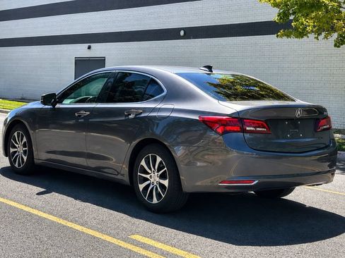 Used 2017 Acura TLX w/ Technology Package FWD image 3