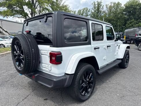 Used 2023 Jeep Wrangler Unlimited Sahara w/ Cold Weather Group AWD/4WD image 16