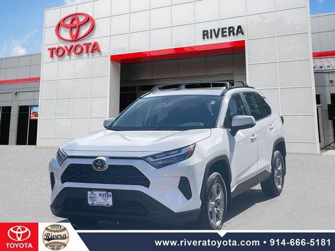 Used 2024 Toyota RAV4 XLE w/ Convenience Package AWD/4WD image 4
