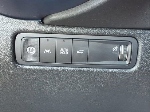 Used 2025 Chevrolet Equinox EV LT w/ Convenience Package FWD image 17