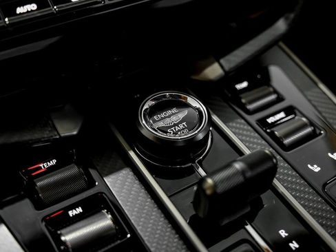 Used 2025 Aston Martin Vanquish RWD image 14