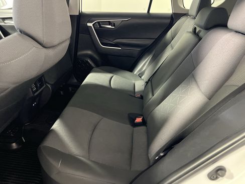Used 2025 Toyota RAV4 XLE AWD/4WD image 26