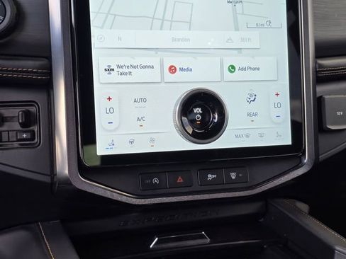 Used 2024 Ford Expedition Platinum image 22