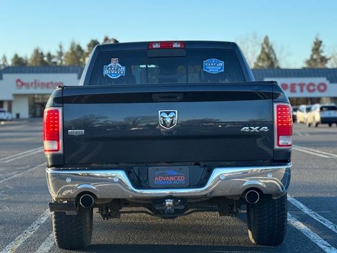 Used 2018 RAM 1500 Laramie w/ Convenience Group image 10