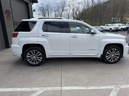 Used 2017 GMC Terrain Denali AWD/4WD image 3