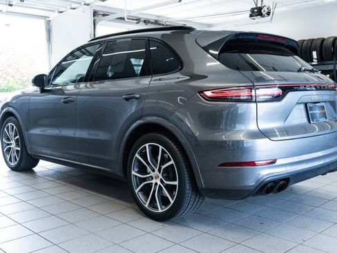 Used 2019 Porsche Cayenne Turbo AWD/4WD image 4